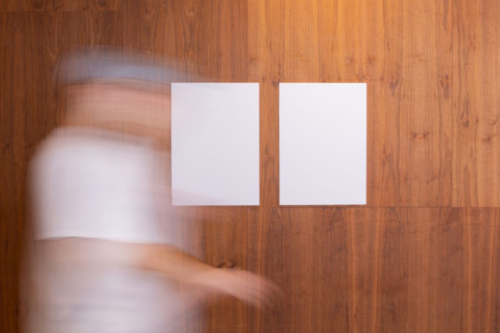 Pourquoi le format A4 reste incontournable pour vos affiches en ville